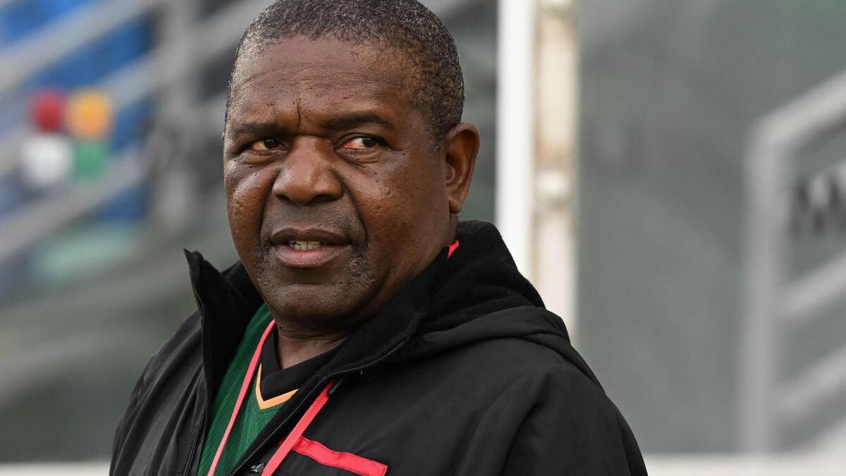 Брюс Мвапе Брюс Мвапе