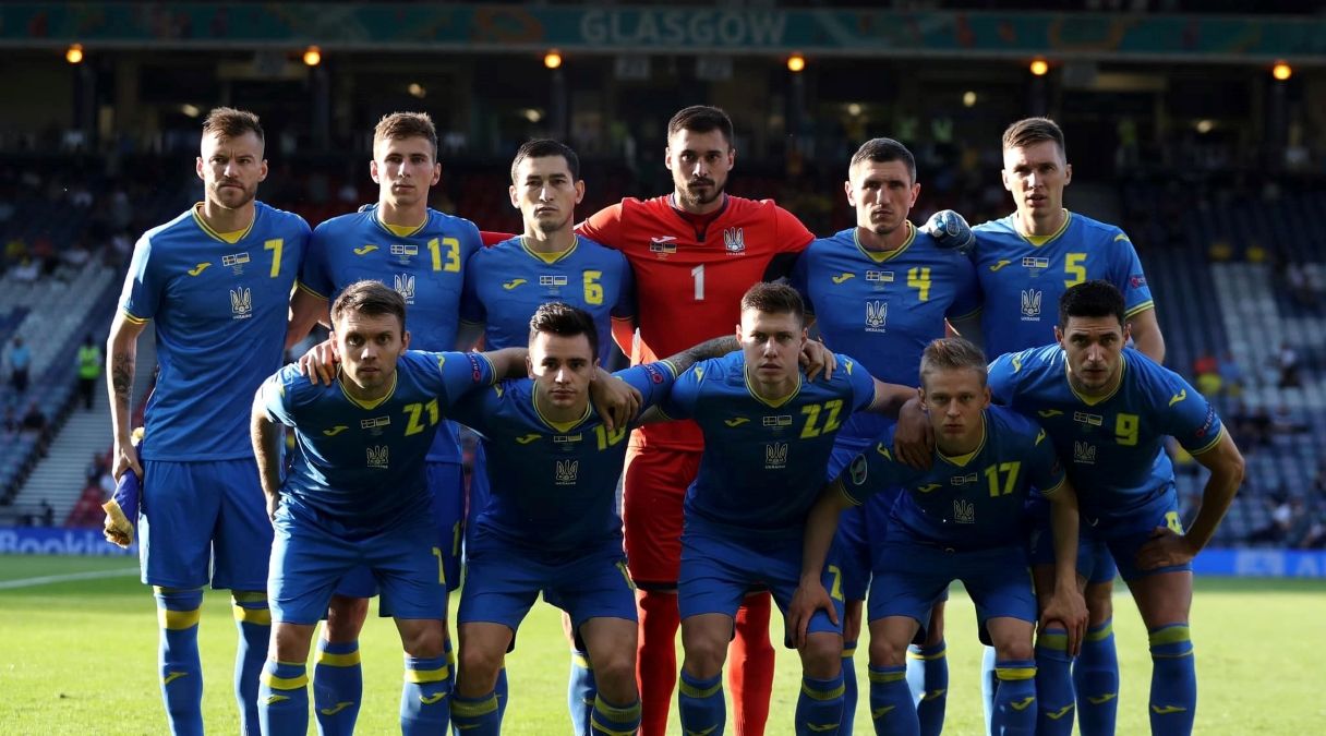 Збірна України з футболу Збірна України з футболу