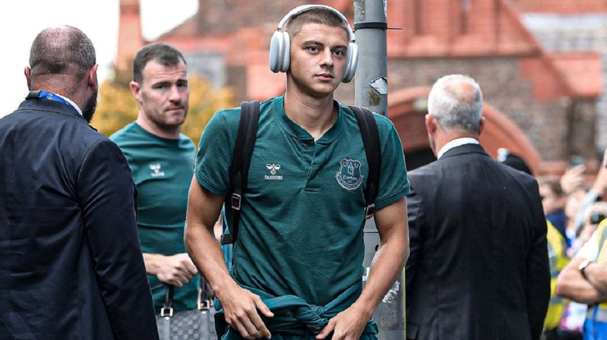 Почему Миколенко не поехал на собрание с Эвертоном – известна возможная причина Почему Миколенко не поехал на собрание с Эвертоном – известна возможная причина