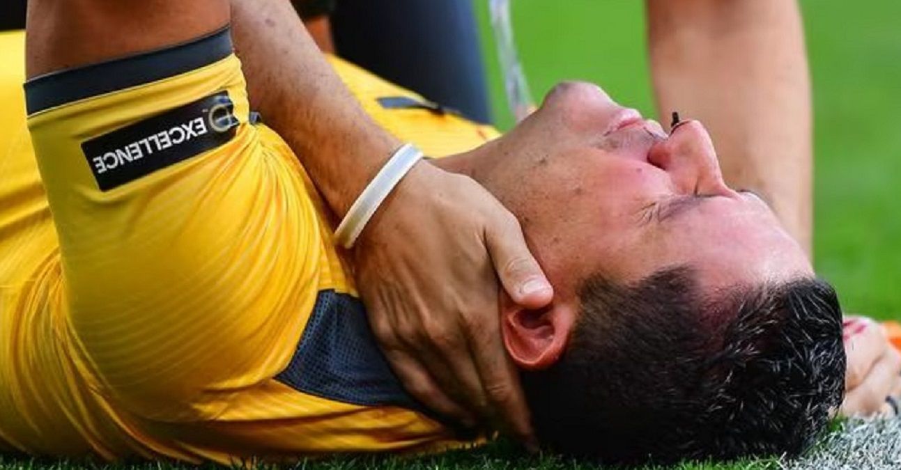 Канада – США - розбите обличчя судді та сутичка футболістів - відео Канада – США - розбите обличчя судді та сутичка футболістів - відео