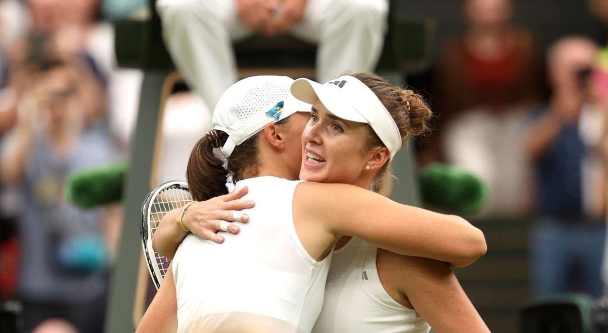 Іга Швьонтек та Еліна Світоліна після матчу Іга Швьонтек та Еліна Світоліна після матчу