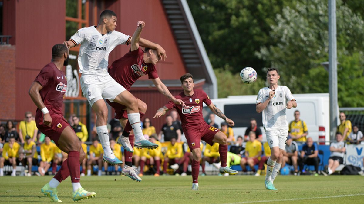 Шахтар програв грецькому АЕКу у другому матчі ван Леувена Шахтар програв грецькому АЕКу у другому матчі ван Леувена