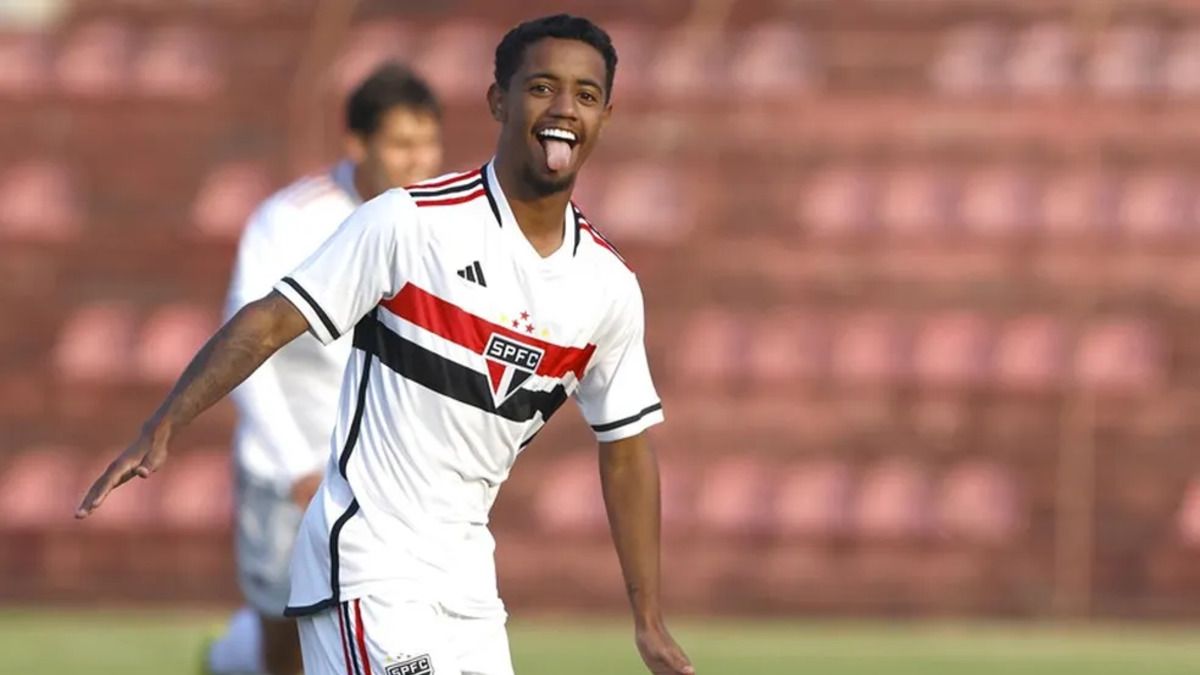 Донецкий Шахтер близок к подписанию бразильца Невертона Донецкий Шахтер близок к подписанию бразильца Невертона