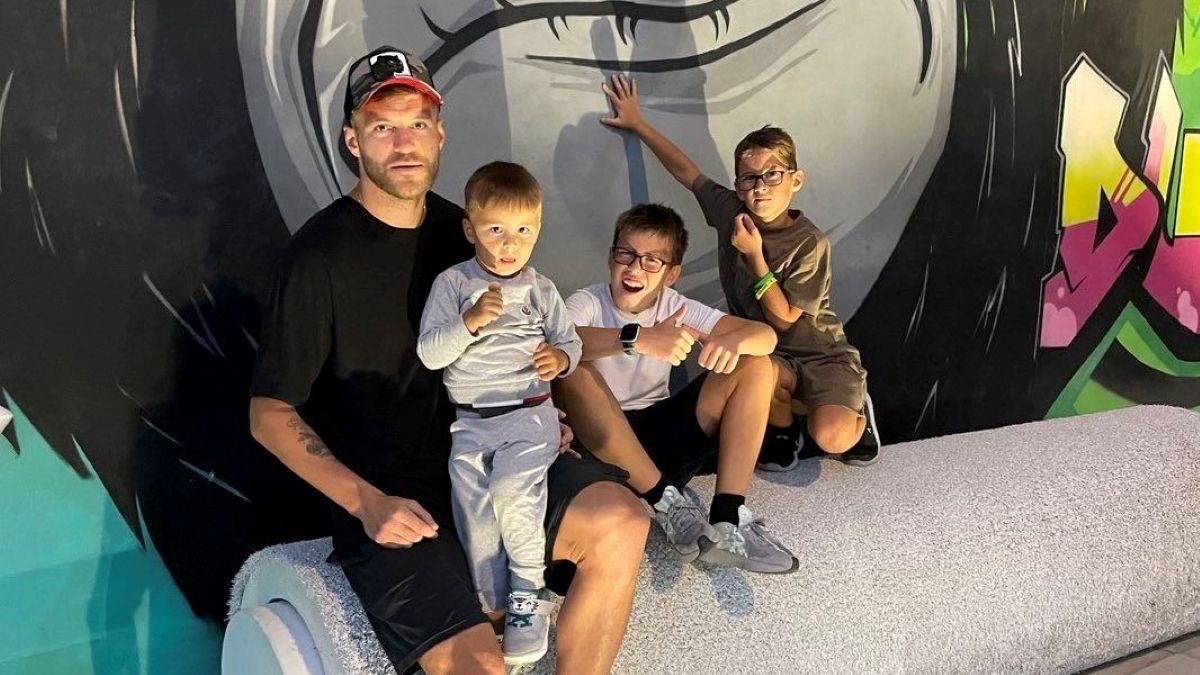 Ярмоленко с детьми Ярмоленко с детьми