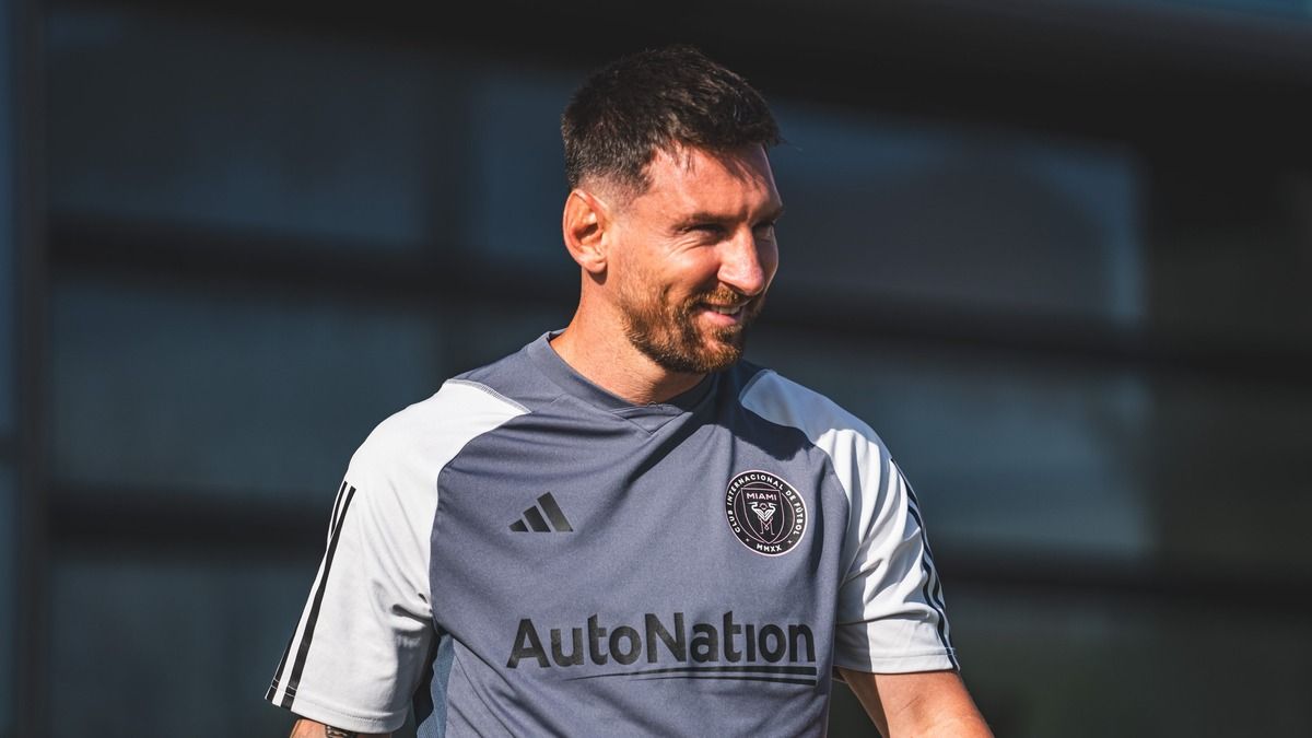 Лионель Месси станет капитаном Интер Майами Лионель Месси станет капитаном Интер Майами