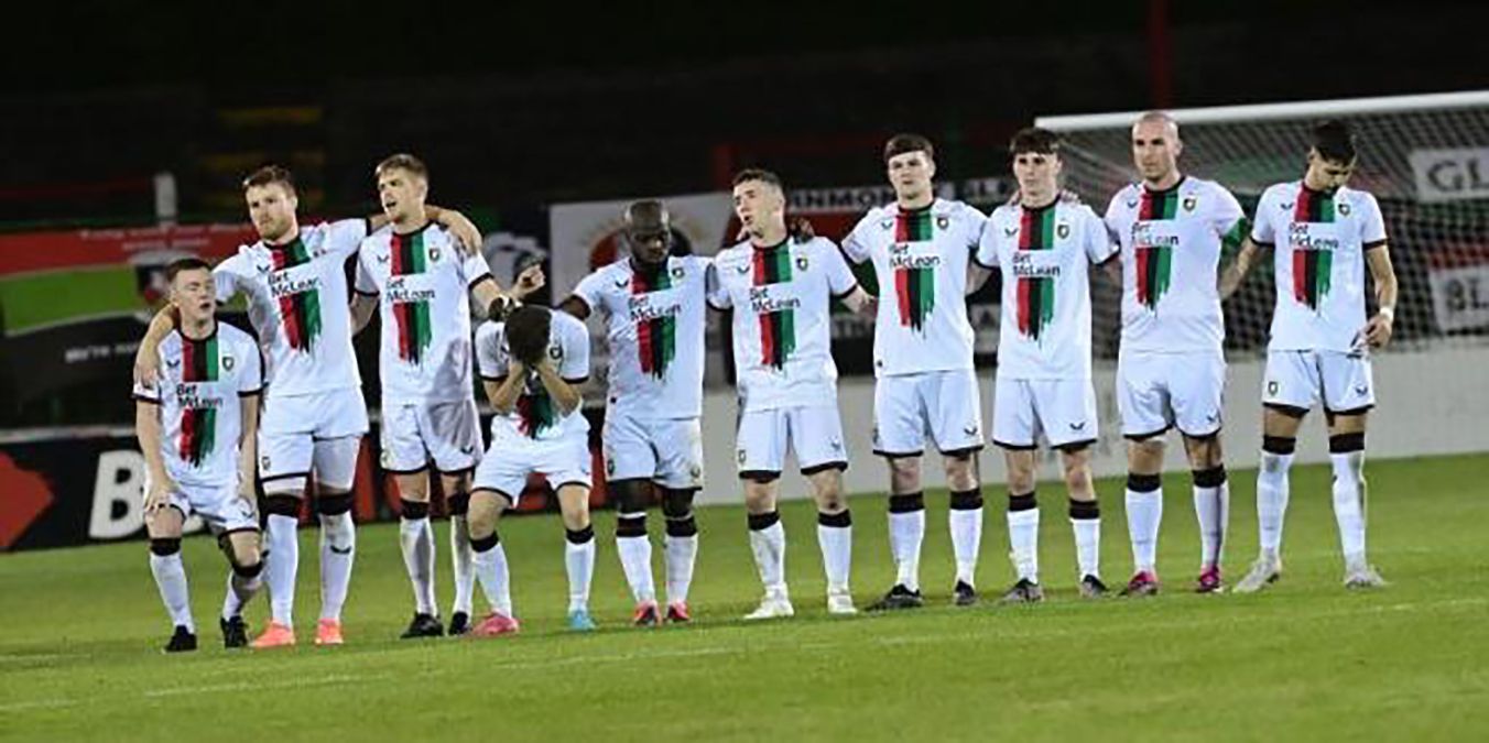 Гленторан вылетел в серии пенальти Гленторан вылетел в серии пенальти