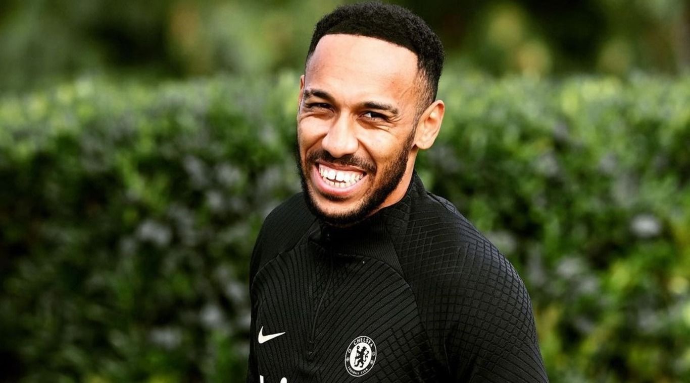 Пьер-Эмерик Обамеянг Пьер-Эмерик Обамеянг