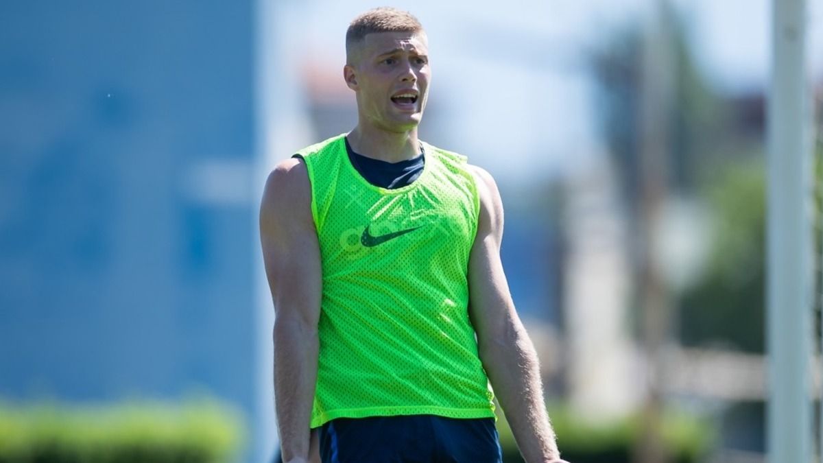 Болельщики Жироны ждут трансфер Артема Довбика - видео Болельщики Жироны ждут трансфер Артема Довбика - видео