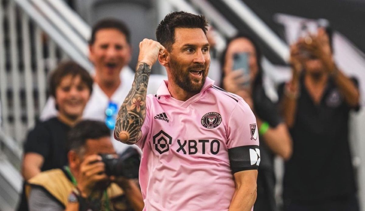 Ліонель Мессі забив сотому клубу в кар'єрі Ліонель Мессі забив сотому клубу в кар'єрі