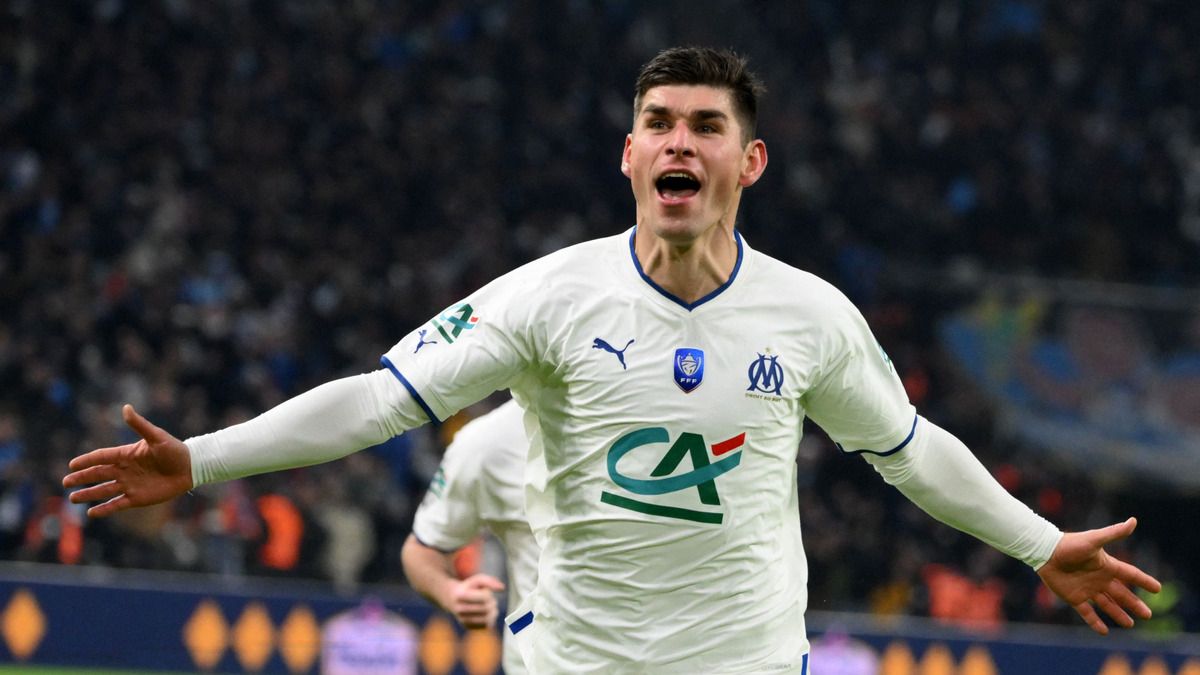 Руслан Малиновский Руслан Малиновский