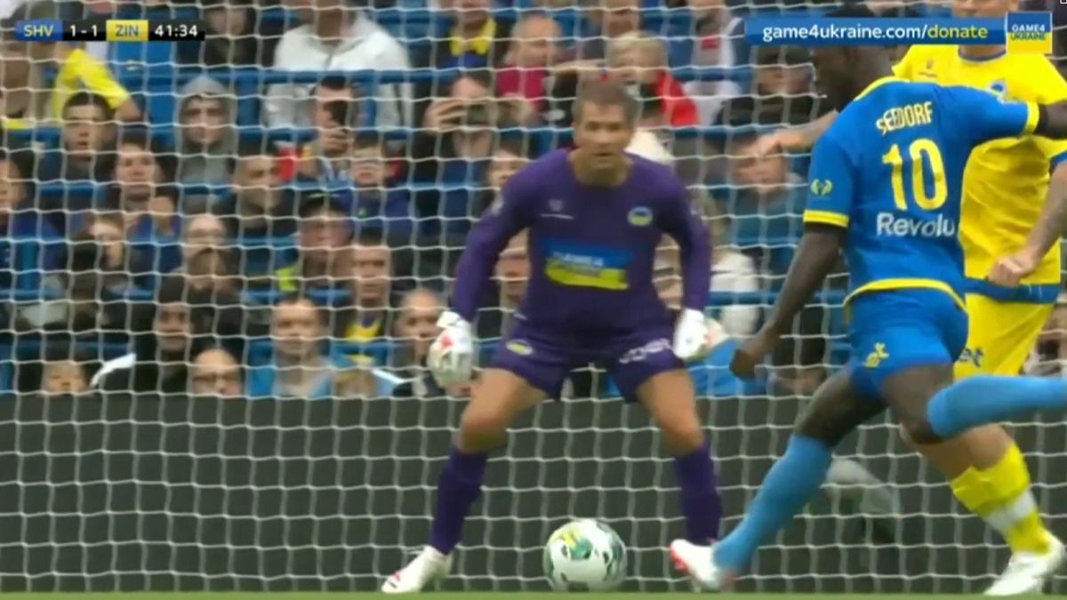 Гол Кларенса Зеедорфа в матче Game4Ukraine – видео Гол Кларенса Зеедорфа в матче Game4Ukraine – видео