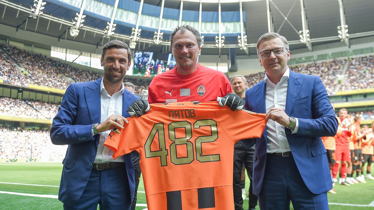 Андрей Пятов сыграл прощальный матч за Шахтер – видео овации на стадионе в Лондоне Андрей Пятов сыграл прощальный матч за Шахтер – видео овации на стадионе в Лондоне