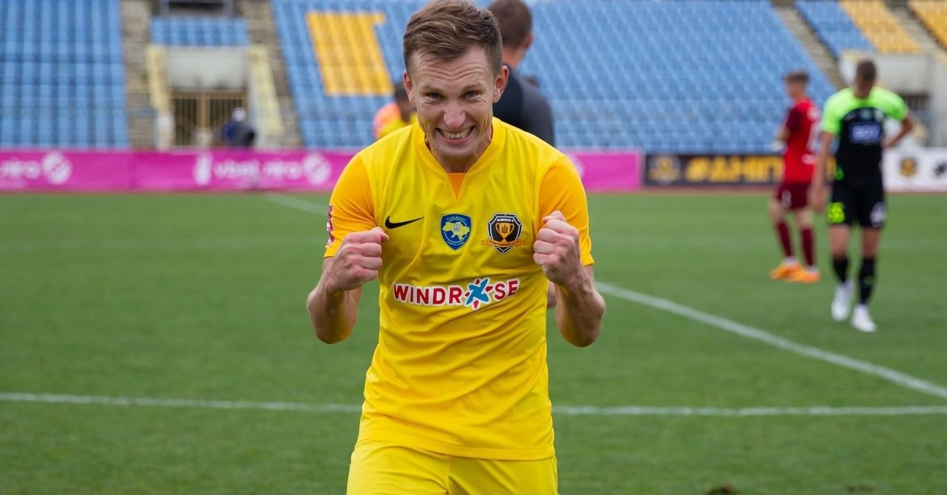 Руслан Бабенко забил супергол Руслан Бабенко забил супергол