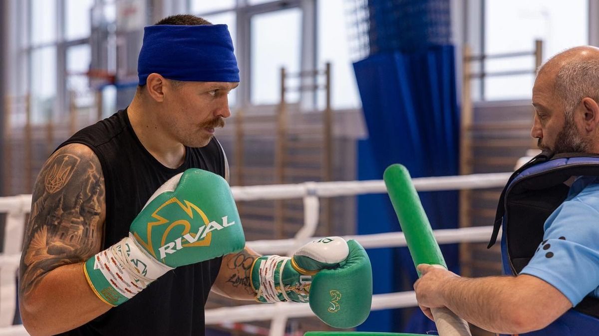 Олександр Усик розповів про підготовку до бою з Дюбуа Олександр Усик розповів про підготовку до бою з Дюбуа