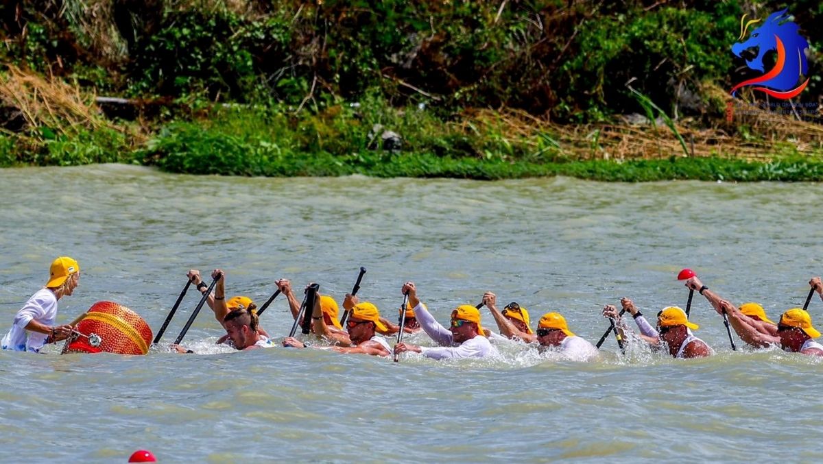 Украинские гребцы финишировали, несмотря на затопление на ЧМ Украинские гребцы финишировали, несмотря на затопление на ЧМ