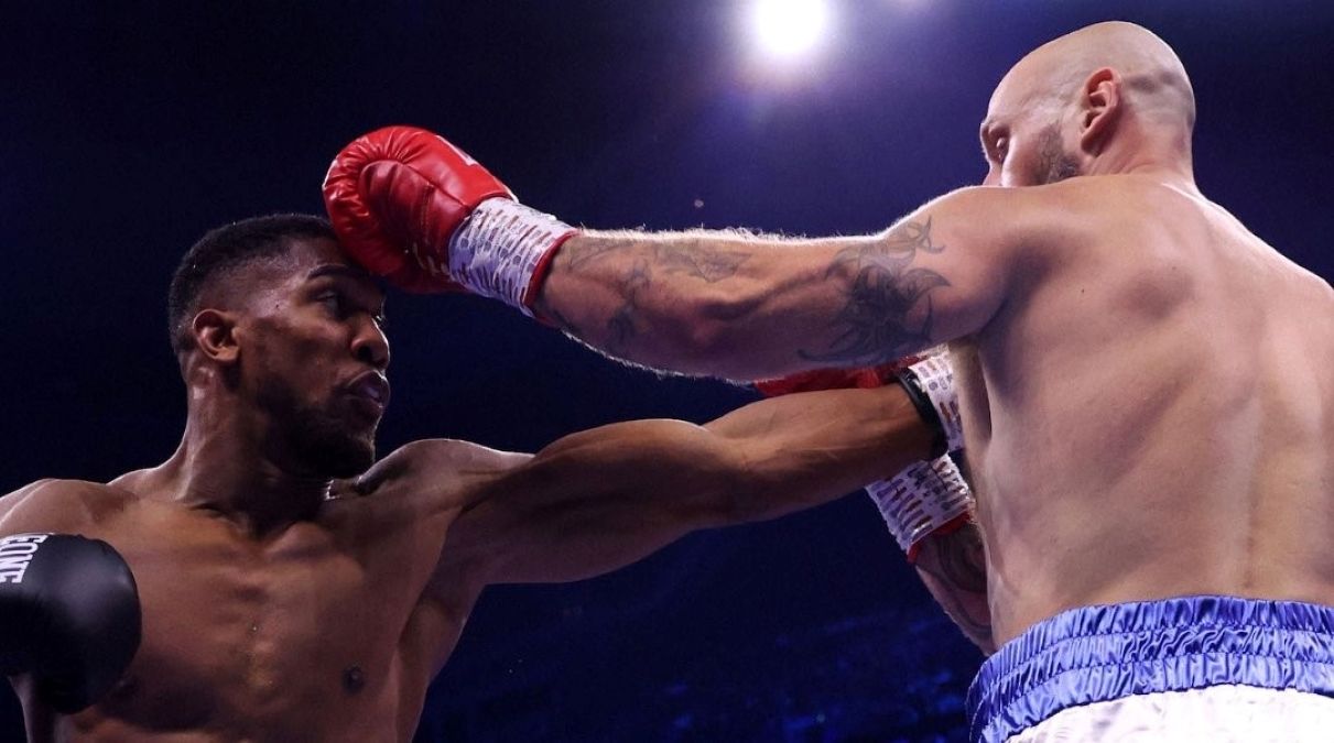 Ентоні Джошуа переміг нокаутом Роберта Хеленіуса Ентоні Джошуа переміг нокаутом Роберта Хеленіуса