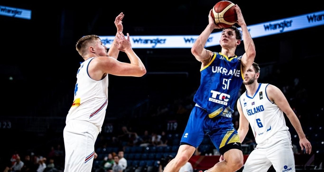 Сборная Украины обыграла Исландию Сборная Украины обыграла Исландию