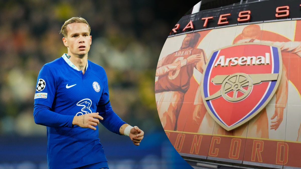 Фаны Арсенала угрожали Михаилу Мудрику из-за его трансфера в Челси Фаны Арсенала угрожали Михаилу Мудрику из-за его трансфера в Челси