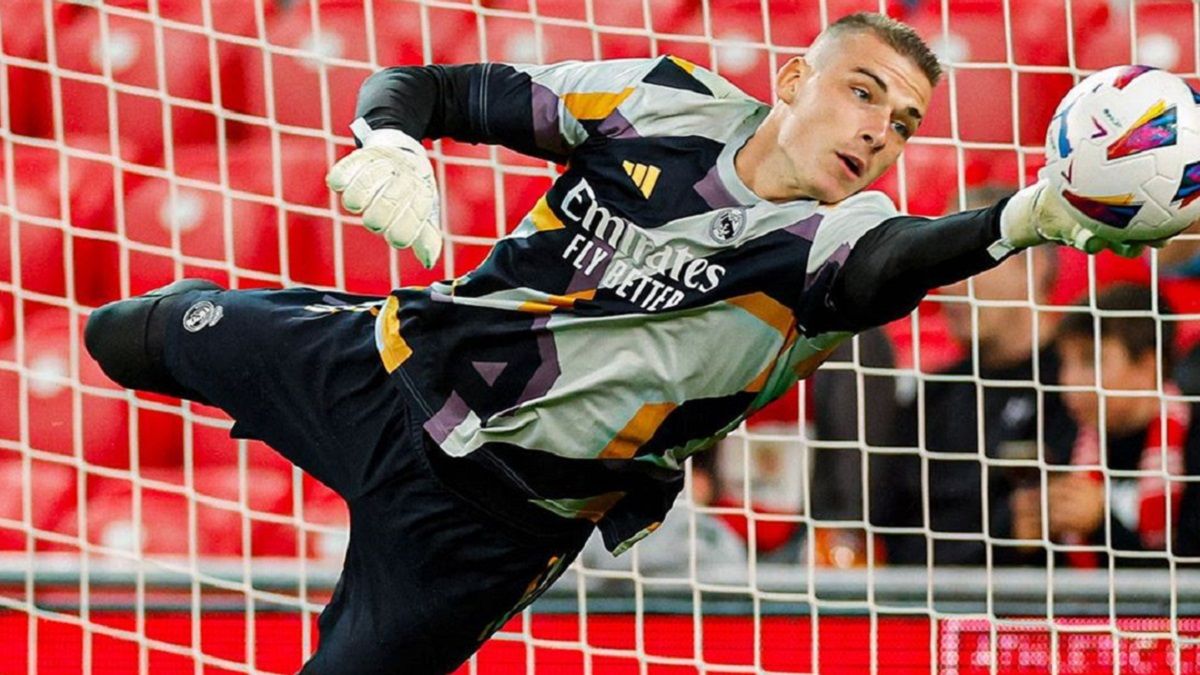 Реал показав сейви Андрія Луніна під час тренування - відео Реал показав сейви Андрія Луніна під час тренування - відео