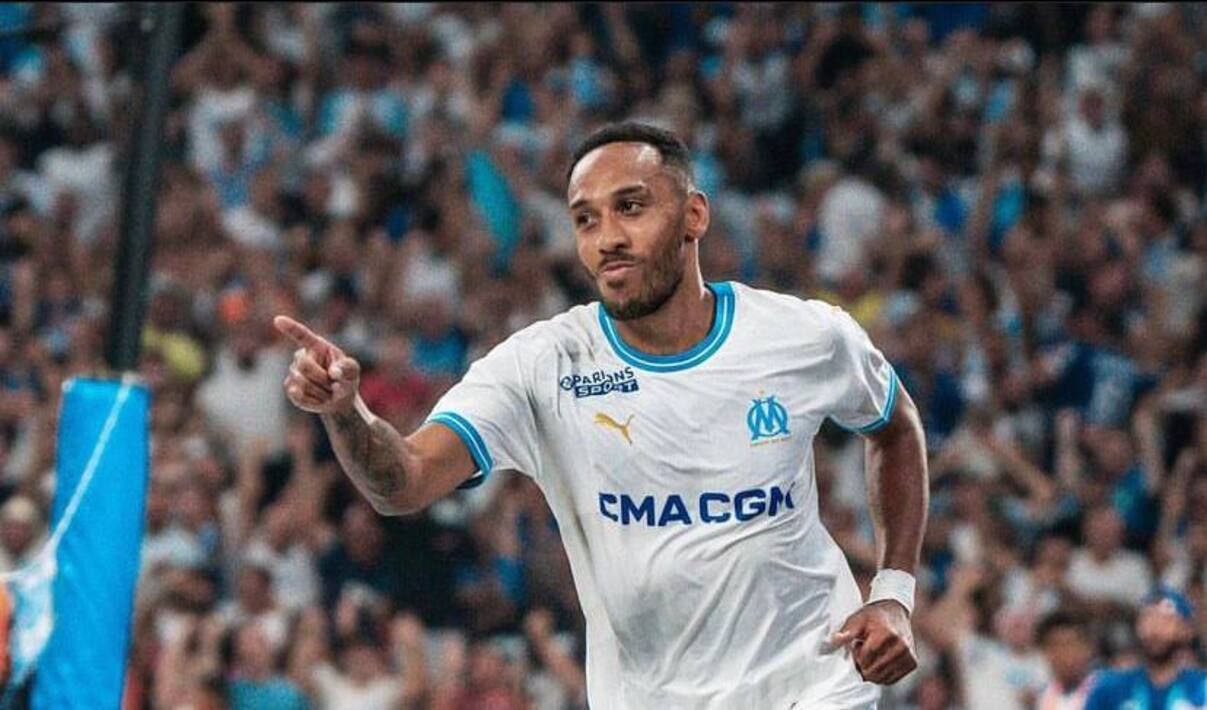 П'єр-Емерік Обамеянг П'єр-Емерік Обамеянг