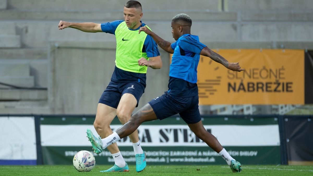 Днепр-1 - Славия: кадровые проблемы команды Кучера в преддверии ответного матча ЛЕ Днепр-1 - Славия: кадровые проблемы команды Кучера в преддверии ответного матча ЛЕ