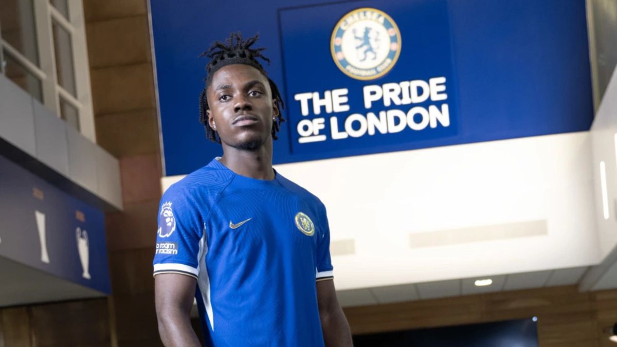 Ромео Лавія - новий футболіст лондонського Челсі Ромео Лавія - новий футболіст лондонського Челсі