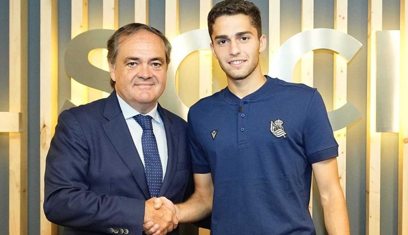 Арсен Захарян (праворуч) у Реал Сосьєдаді Арсен Захарян (праворуч) у Реал Сосьєдаді