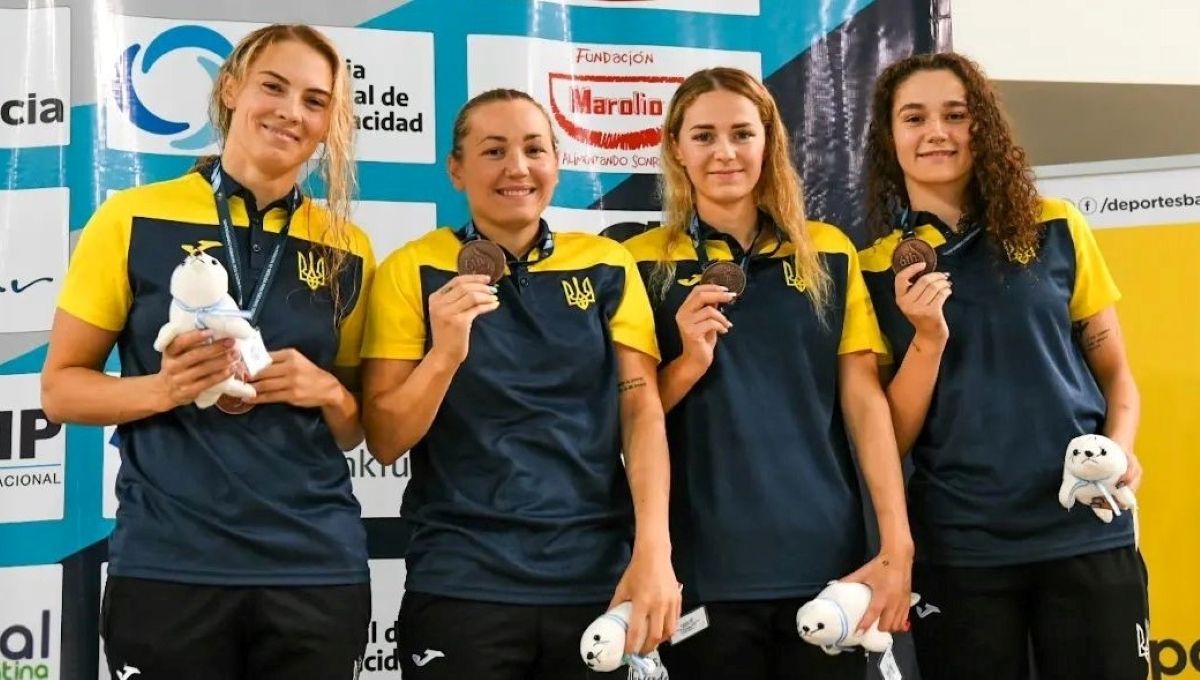 Дар'я Тарасенко, Ірина Терещенко, Катерина Іваненко та Аніта Махник Дар'я Тарасенко, Ірина Терещенко, Катерина Іваненко та Аніта Махник