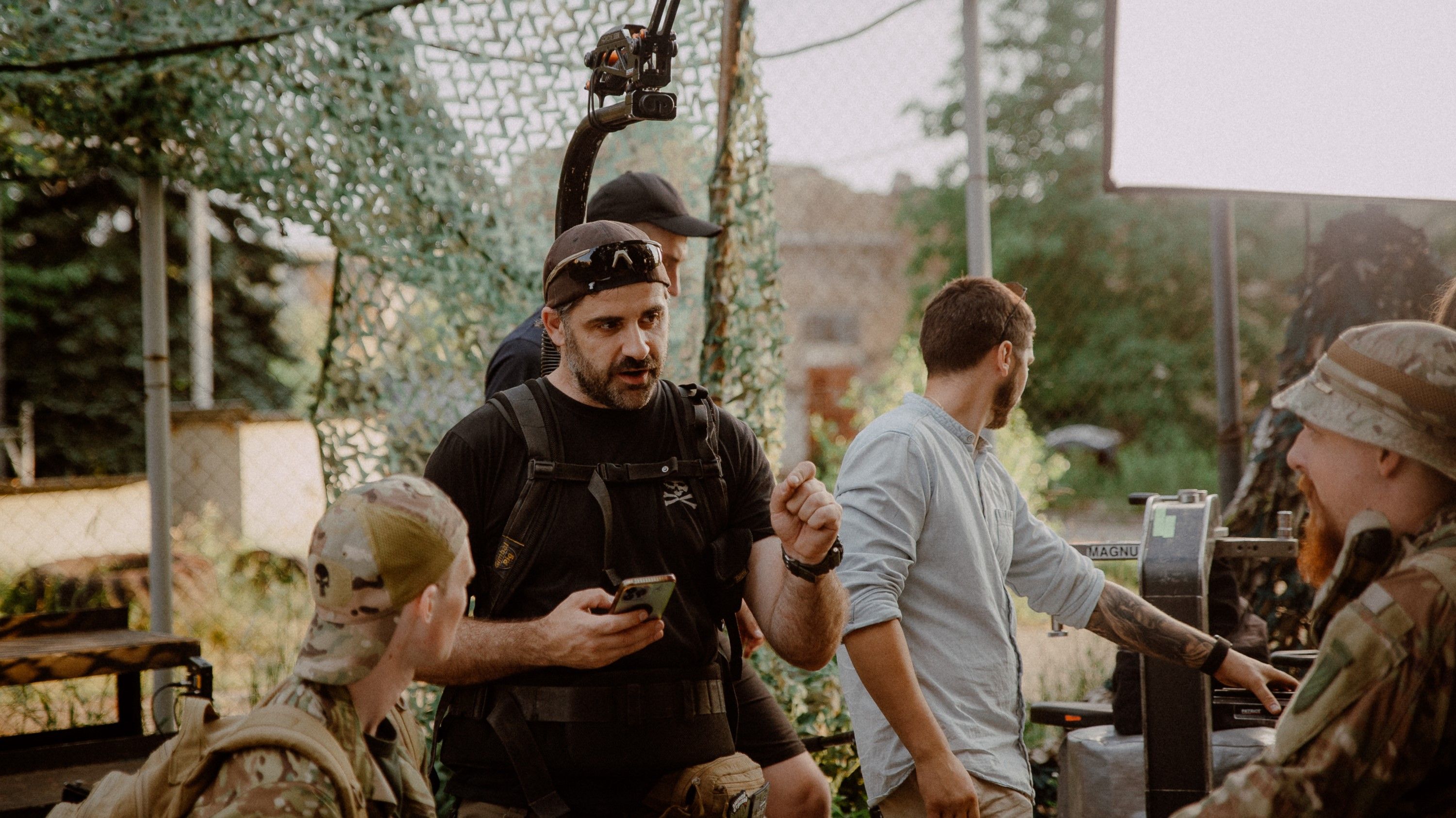 Український режисер Любомир Левицький знімає документарі про бійців Третьої штурмової бригади Український режисер Любомир Левицький знімає документарі про бійців Третьої штурмової бригади