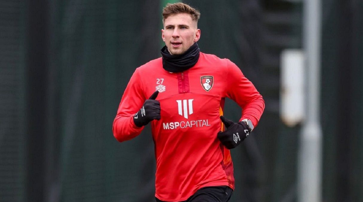 Борнмут поддержал Украину перед матчем против Тоттенхэма. Борнмут поддержал Украину перед матчем против Тоттенхэма.