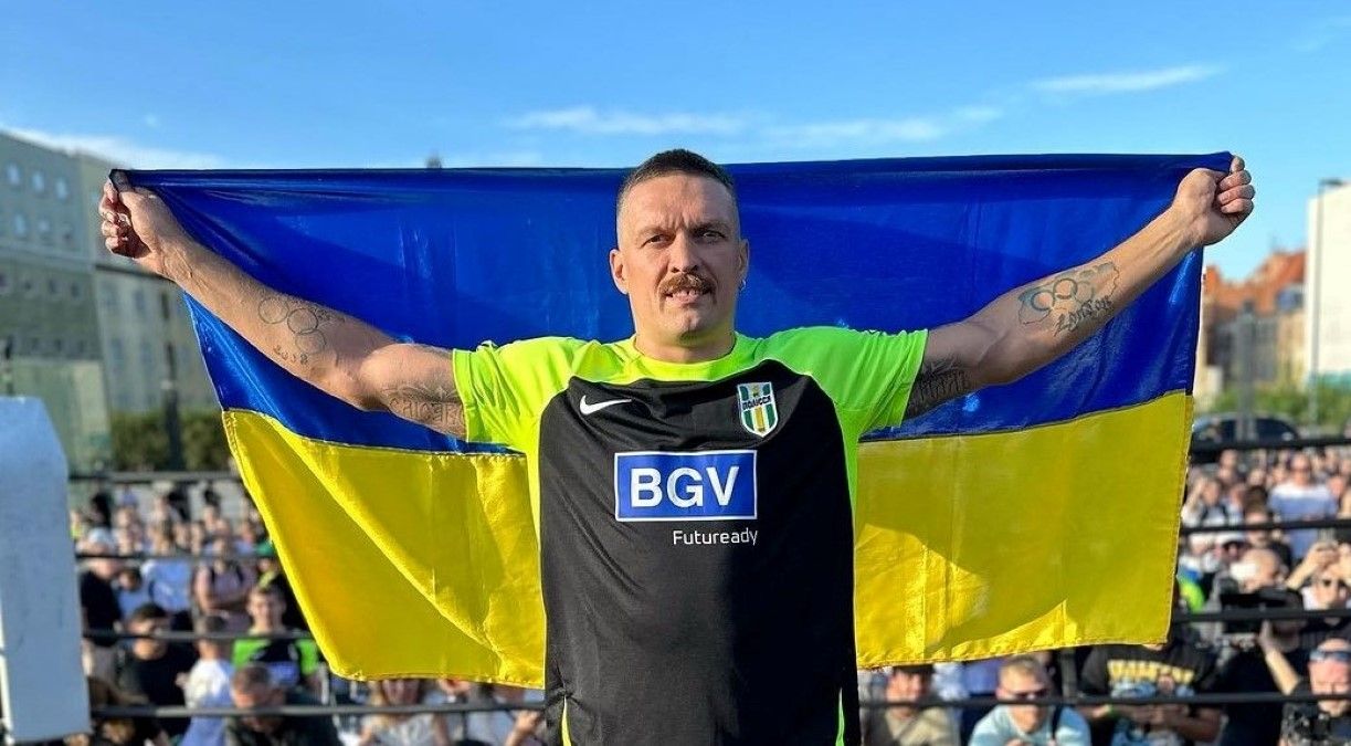 Олександр Усик розповів про плани у футболі Олександр Усик розповів про плани у футболі