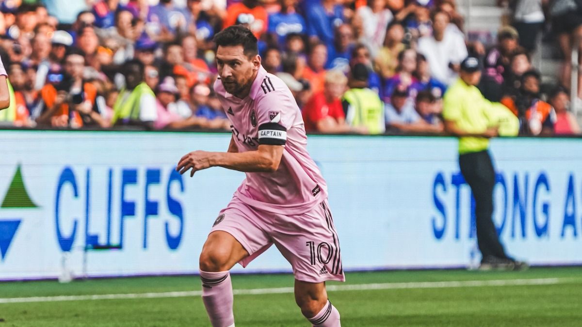 Ліонель Мессі забив дебютний гол в МЛС: відео голу Ліонель Мессі забив дебютний гол в МЛС: відео голу