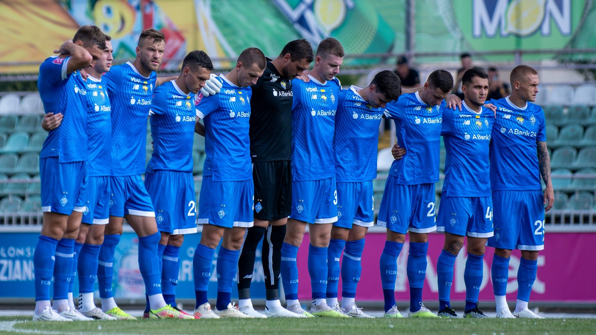 Динамо перенесло матчи против Зари Динамо перенесло матчи против Зари