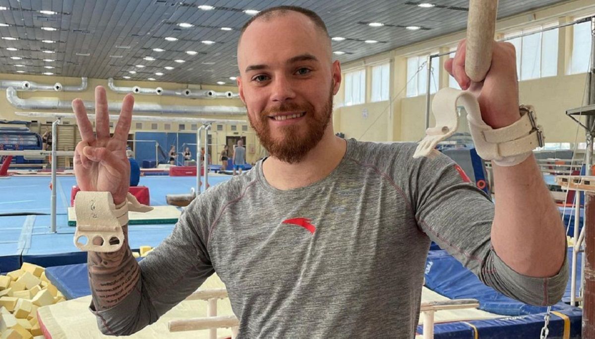 Олег Верняєв здобув дві медалі Кубка світового виклику-2023 - відео виступів гімнаста