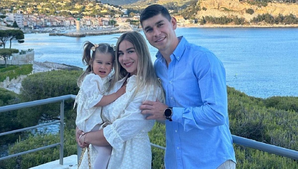 Италия Украина – дочь Малиновского сказала, за кого болела в матче отбора на Евро-2024 Италия Украина – дочь Малиновского сказала, за кого болела в матче отбора на Евро-2024