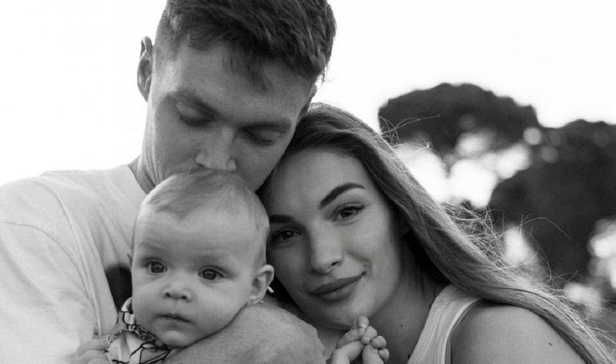 Віктор Циганков похизувався новими світлинами із родиною - фото Віктор Циганков похизувався новими світлинами із родиною - фото