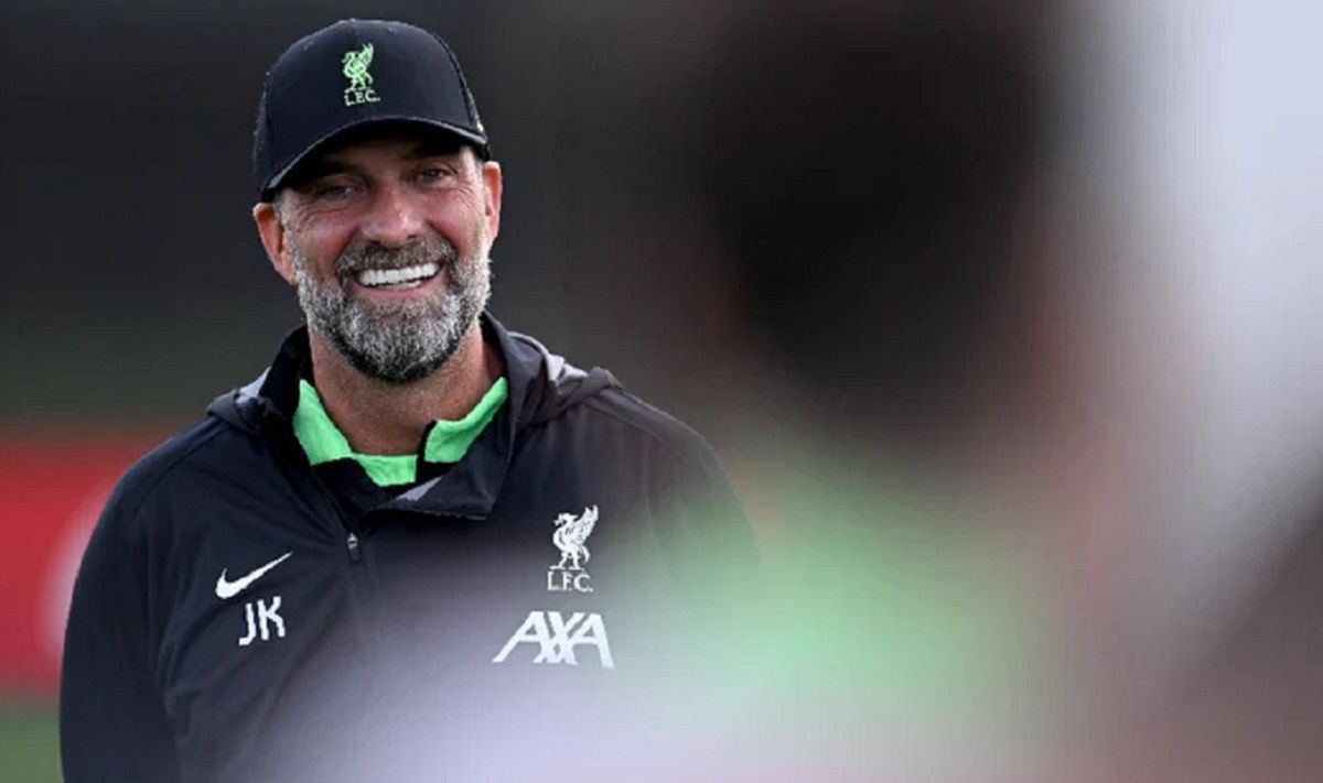 Юный фанат Ливерпуля посетил пресс-конференцию Клопп - видео Юный фанат Ливерпуля посетил пресс-конференцию Клопп - видео