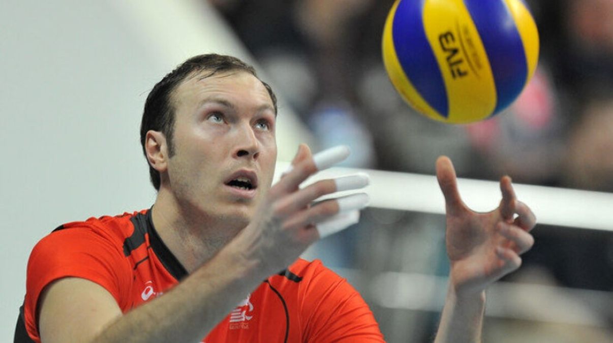 Куратор сбора Тарас Хтей Куратор сбора Тарас Хтей