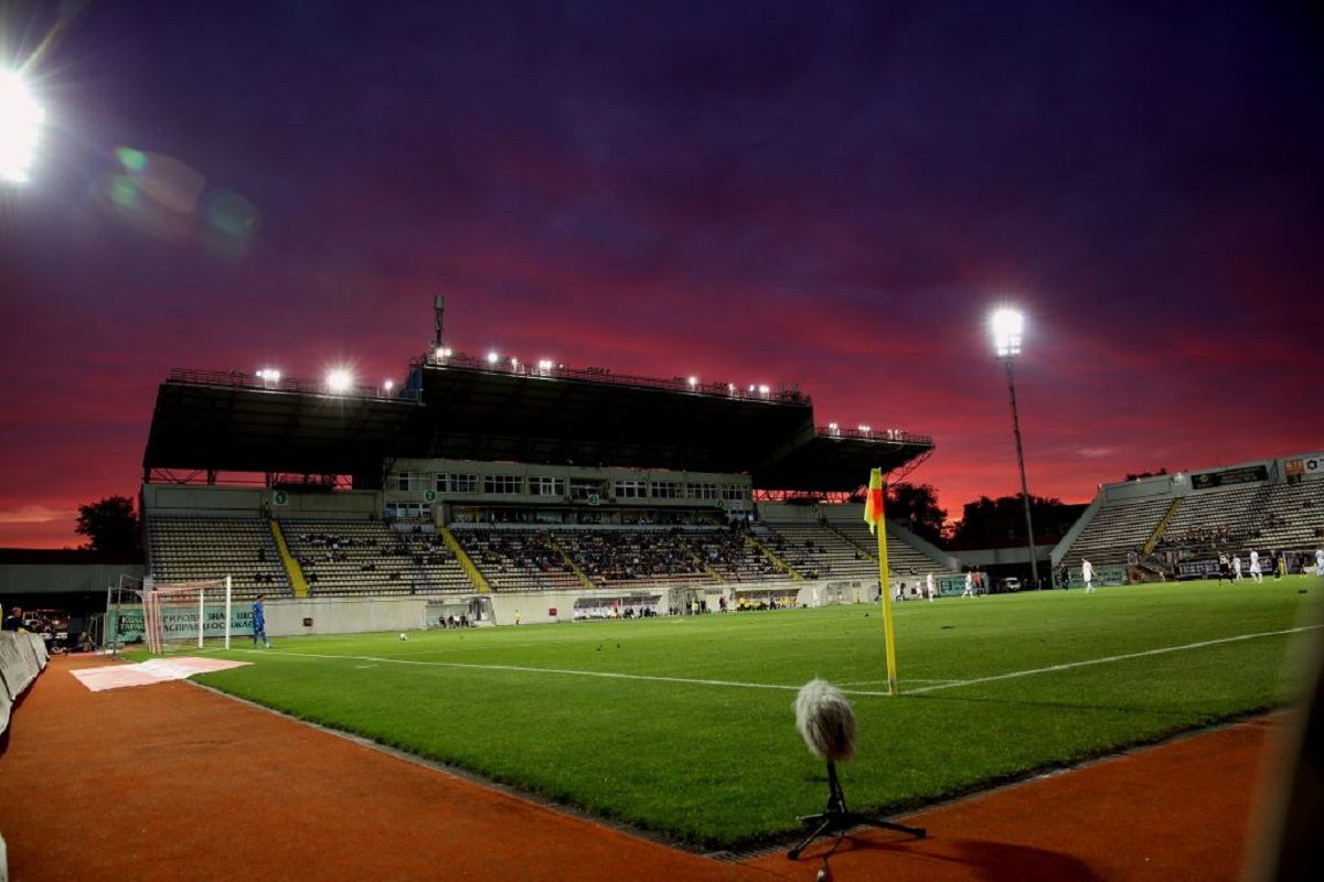 Клуби УПЛ отримали штрафи через фанів на трибунах у 8-му турі - хто порушив вимоги Клуби УПЛ отримали штрафи через фанів на трибунах у 8-му турі - хто порушив вимоги