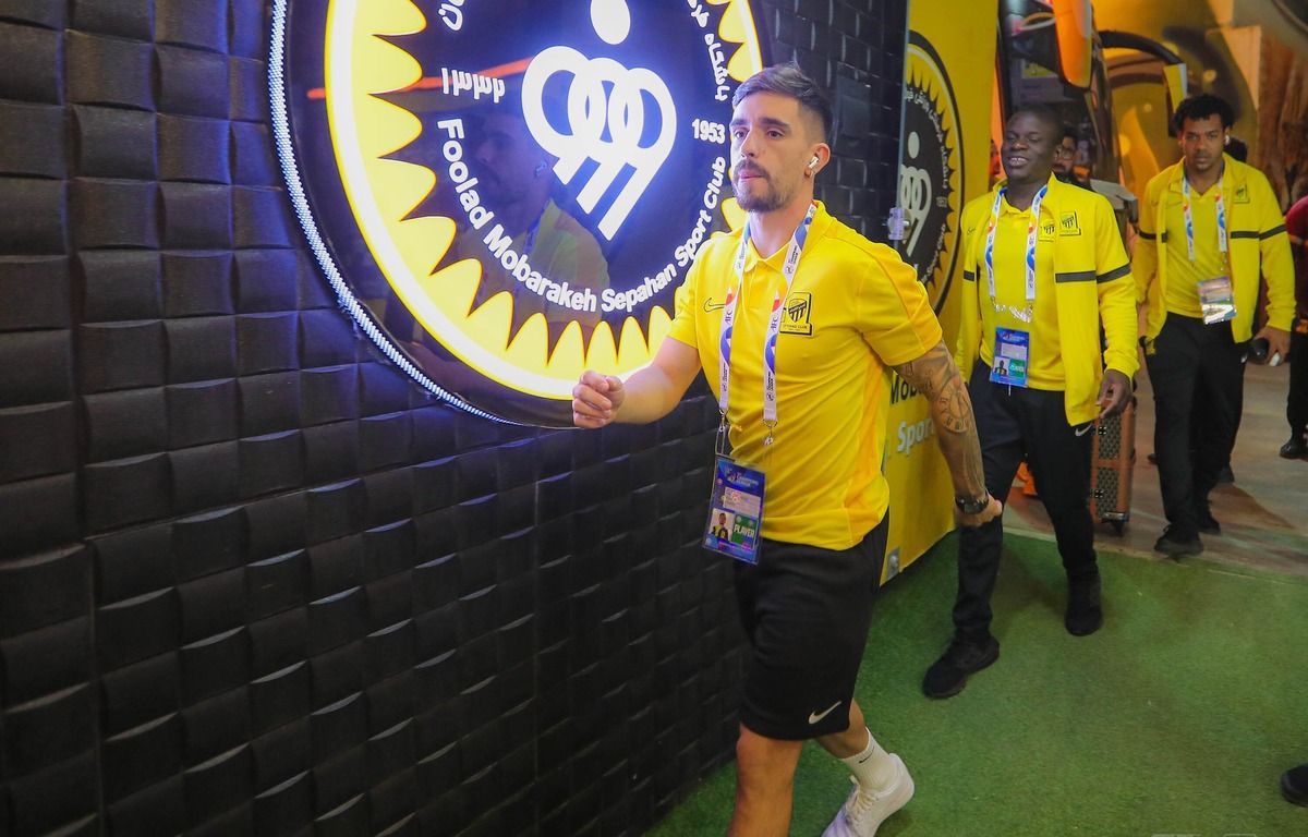 В Иране не состоялся матч ЛЧ из-за статуи иранского террориста Сулеймани В Иране не состоялся матч ЛЧ из-за статуи иранского террориста Сулеймани