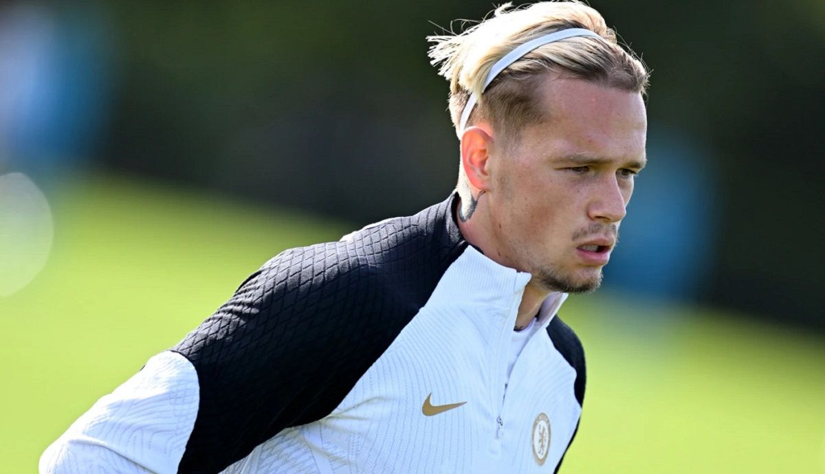 Мудрик готується до матчу Челсі – Бернлі - Михайло відновився від травми Мудрик готується до матчу Челсі – Бернлі - Михайло відновився від травми