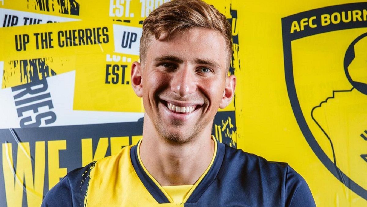 Хто став футболістом вересня у Борнмуті - яке місце посів Ілля Забарний Хто став футболістом вересня у Борнмуті - яке місце посів Ілля Забарний