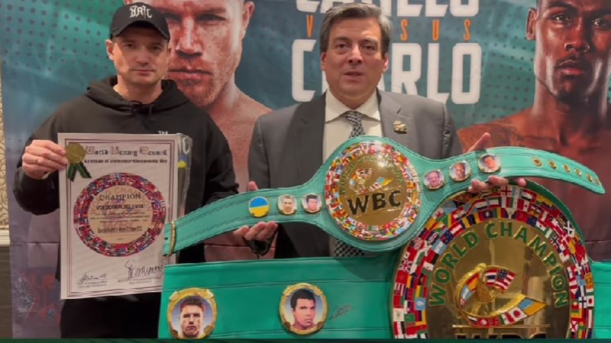 Президент WBC презентовал специальный пояс для Зеленского Президент WBC презентовал специальный пояс для Зеленского
