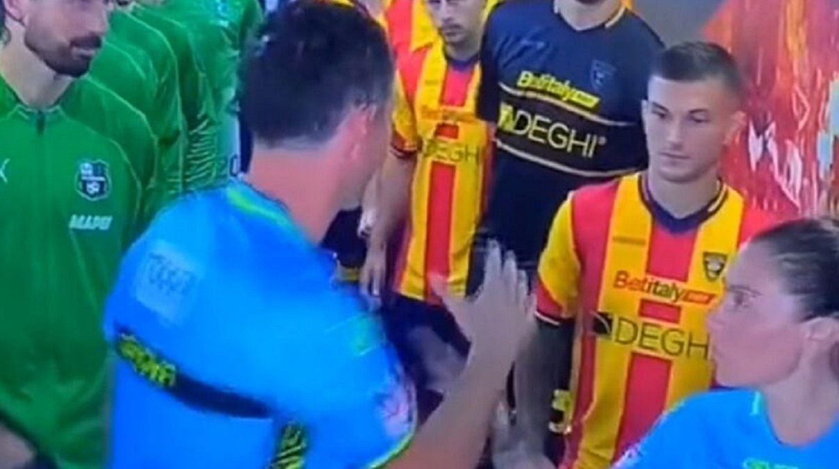 Сексизм у Серії А - чому покарали суддю Хуана Луку Саккі після гри Лечче – Сассуоло Сексизм у Серії А - чому покарали суддю Хуана Луку Саккі після гри Лечче – Сассуоло