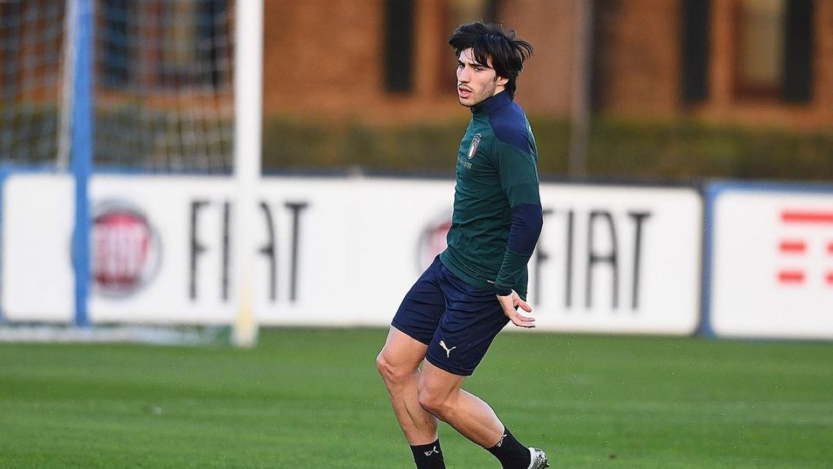 Тонали может быть отстранен на 5 лет от футбола. Тонали может быть отстранен на 5 лет от футбола.