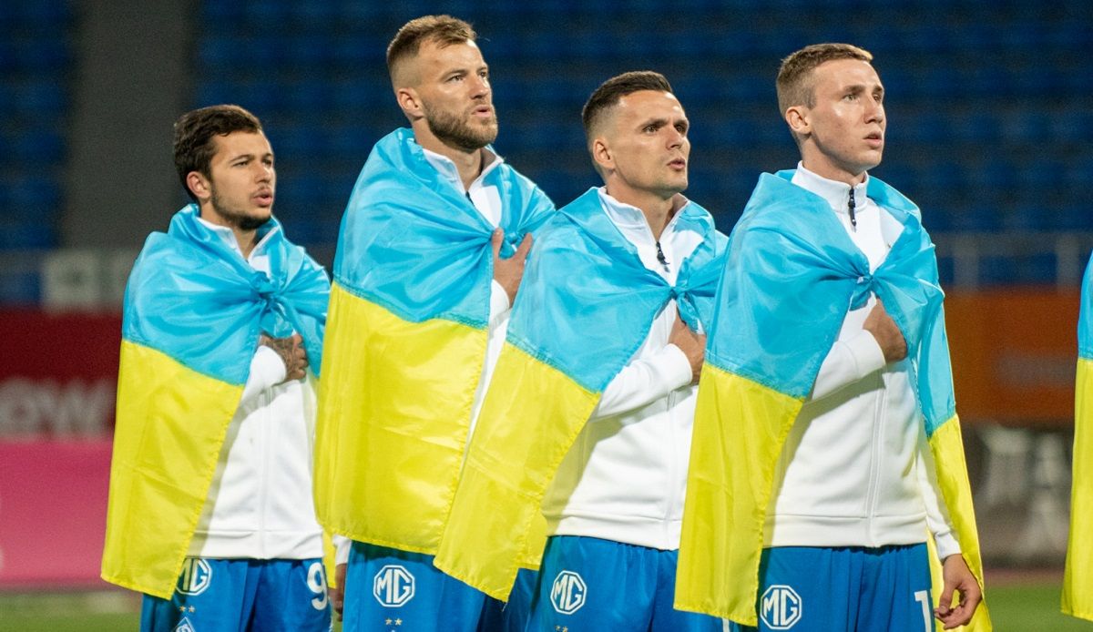 Динамо Днепр-1 - акция поддержки в честь травмированного Ярмоленко - фото