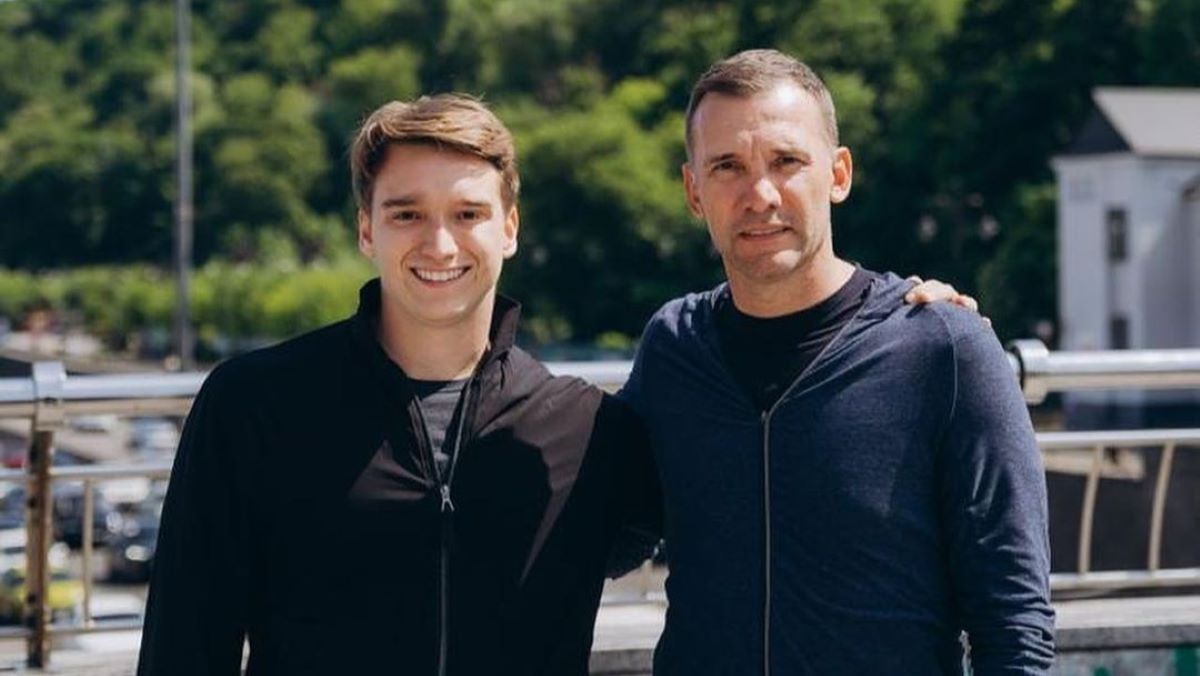 Андрей Шевченко с сыном Джорданом в Украине