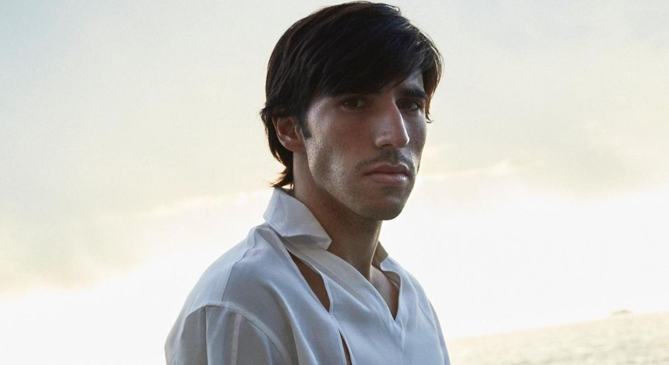 Сандро Тонали Сандро Тонали