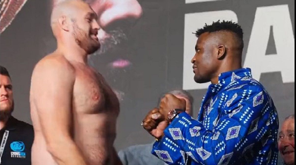 Ф'юрі – Нганну - відео дуелі поглядів у Саудівській Аравії Ф'юрі – Нганну - відео дуелі поглядів у Саудівській Аравії