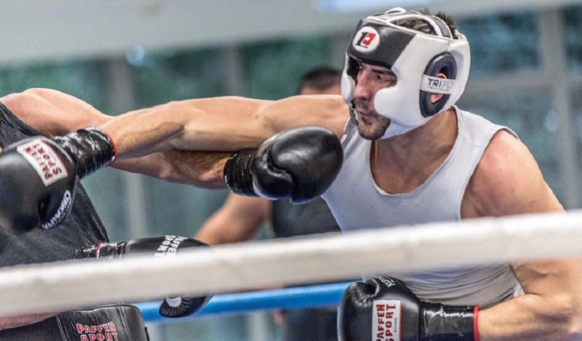 Захожий отказался от встречи с боксером из России в андеркарде боя Фьюри – Нганну Захожий отказался от встречи с боксером из России в андеркарде боя Фьюри – Нганну